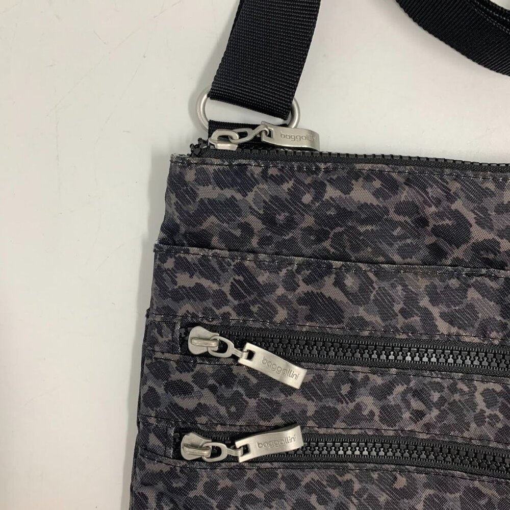 Baggallini Women's Animal Print Multi Pocket Adjustable Strap‎ Cross Body - Picture 3 of 14